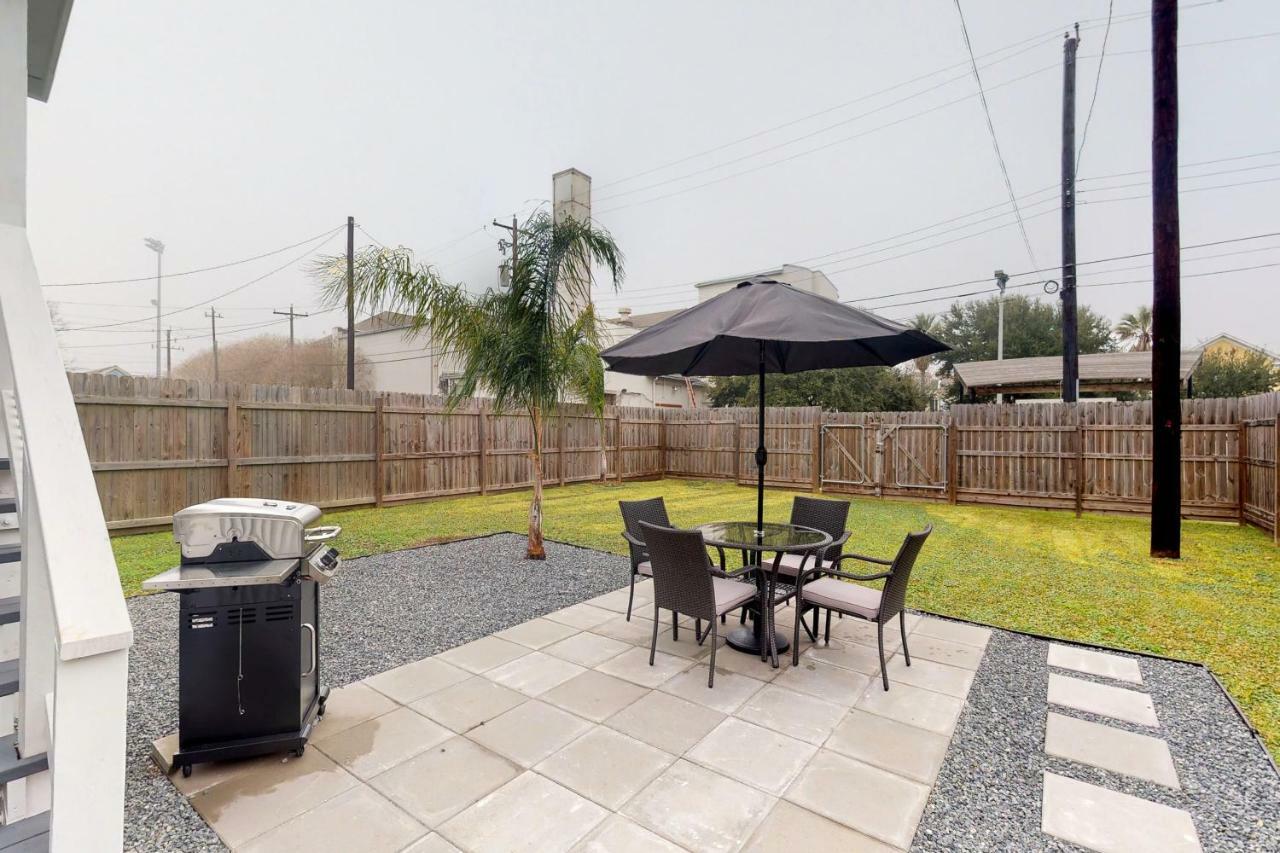 The Breezy Bungalow Galveston Kültér fotó
